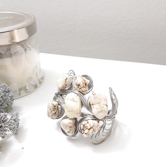 Multiwire wrapped stone cuff bracelet - Picture 2 of 7